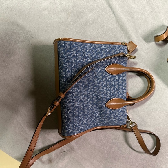 Michael Kors Blue Cross Body bag - Picture 3 of 4